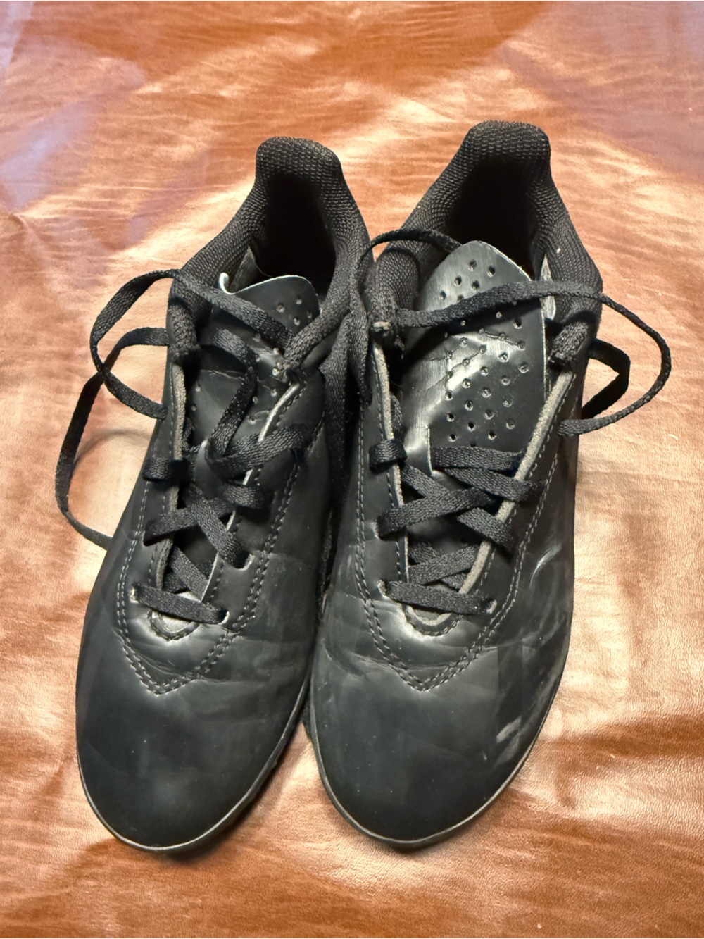 Girls Black soccer cleats - Comfortable Lace-Up Design, use on turf